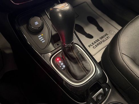 Used 2017 Jeep Compass Limited image 15