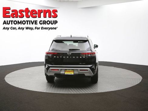 Used 2022 Nissan Pathfinder SL image 40