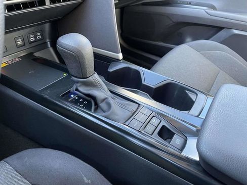 Used 2025 Toyota Camry LE image 30