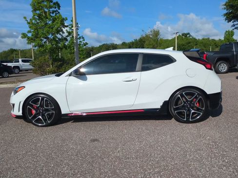 Used 2022 Hyundai Veloster N FWD image 3