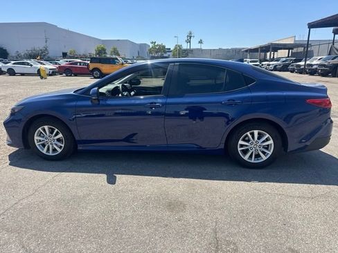 Used 2025 Toyota Camry LE FWD image 8