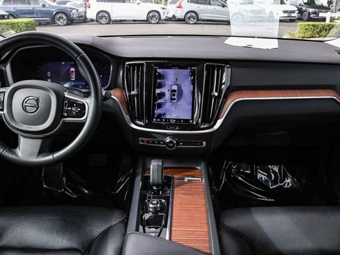 Used 2024 Volvo S60 B5 Plus image 12