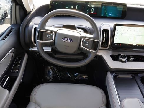 Certified 2025 Ford Expedition Max Active image 21