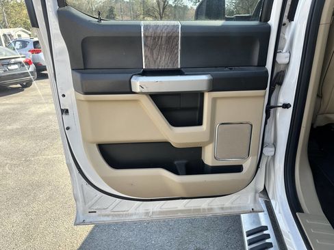 Used 2017 Ford F250 Lariat w/ Lariat Ultimate Package image 11