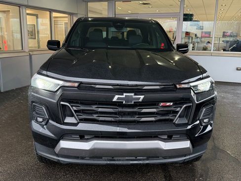 Certified 2025 Chevrolet Colorado Z71 w/ Midnight Edition image 10