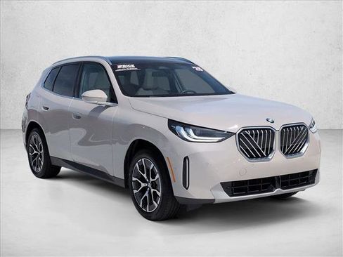 Used 2025 BMW X3 xDrive30i w/ M Sport Package AWD/4WD image 3