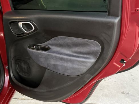 Used 2014 FIAT 500L Lounge image 28