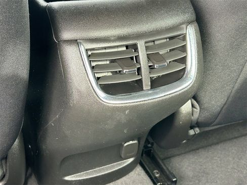 Used 2024 Chevrolet Malibu LT image 14