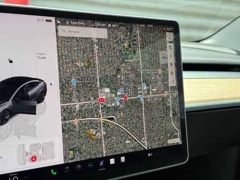 Used 2023 Tesla Model 3 Standard Range RWD image 26
