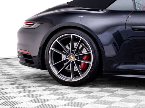 Certified 2022 Porsche 911 Carrera 4S AWD/4WD image 33