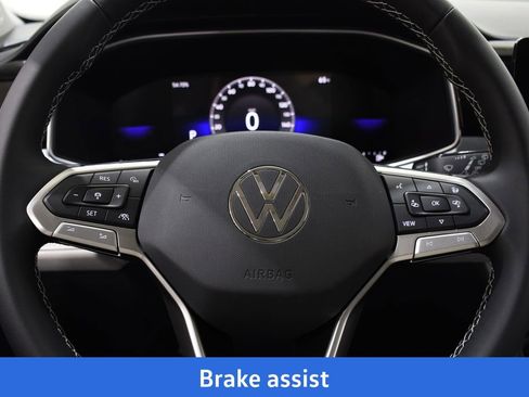 New 2026 Volkswagen Taos SE AWD/4WD image 11