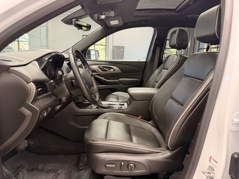Used 2024 Chevrolet Traverse Premier image 26