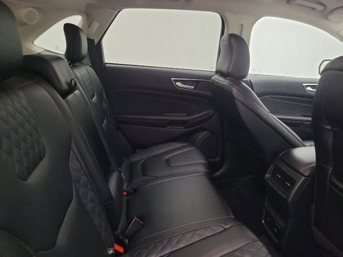 Used 2024 Ford Edge Titanium image 19