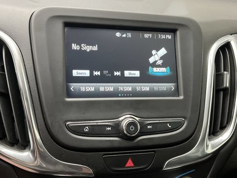 Used 2018 Chevrolet Equinox LT AWD/4WD image 17