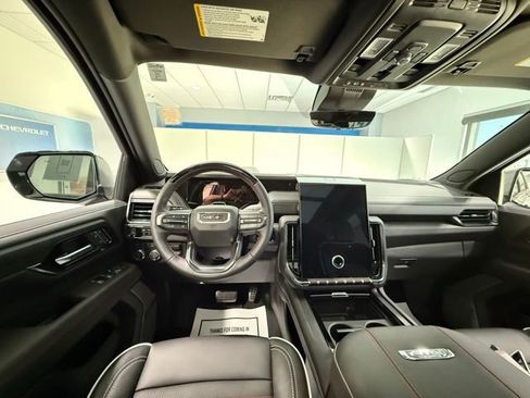 Used 2025 GMC Yukon XL AT4 Ultimate image 16