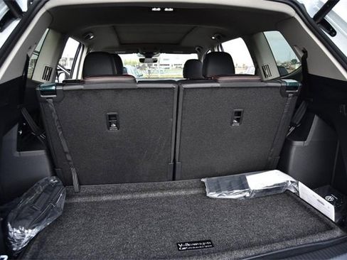 New 2026 Volkswagen Atlas Peak Edition image 26