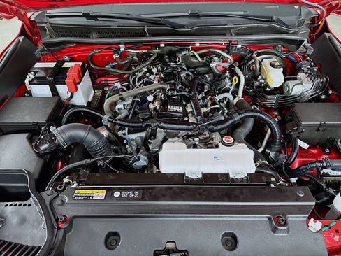 Certified 2025 Toyota 4Runner SR5 AWD/4WD image 29