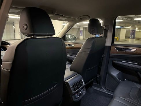 New 2026 Volkswagen Atlas Cross Sport SE image 22