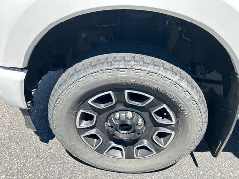 Used 2023 Ford F350 Platinum AWD/4WD image 31