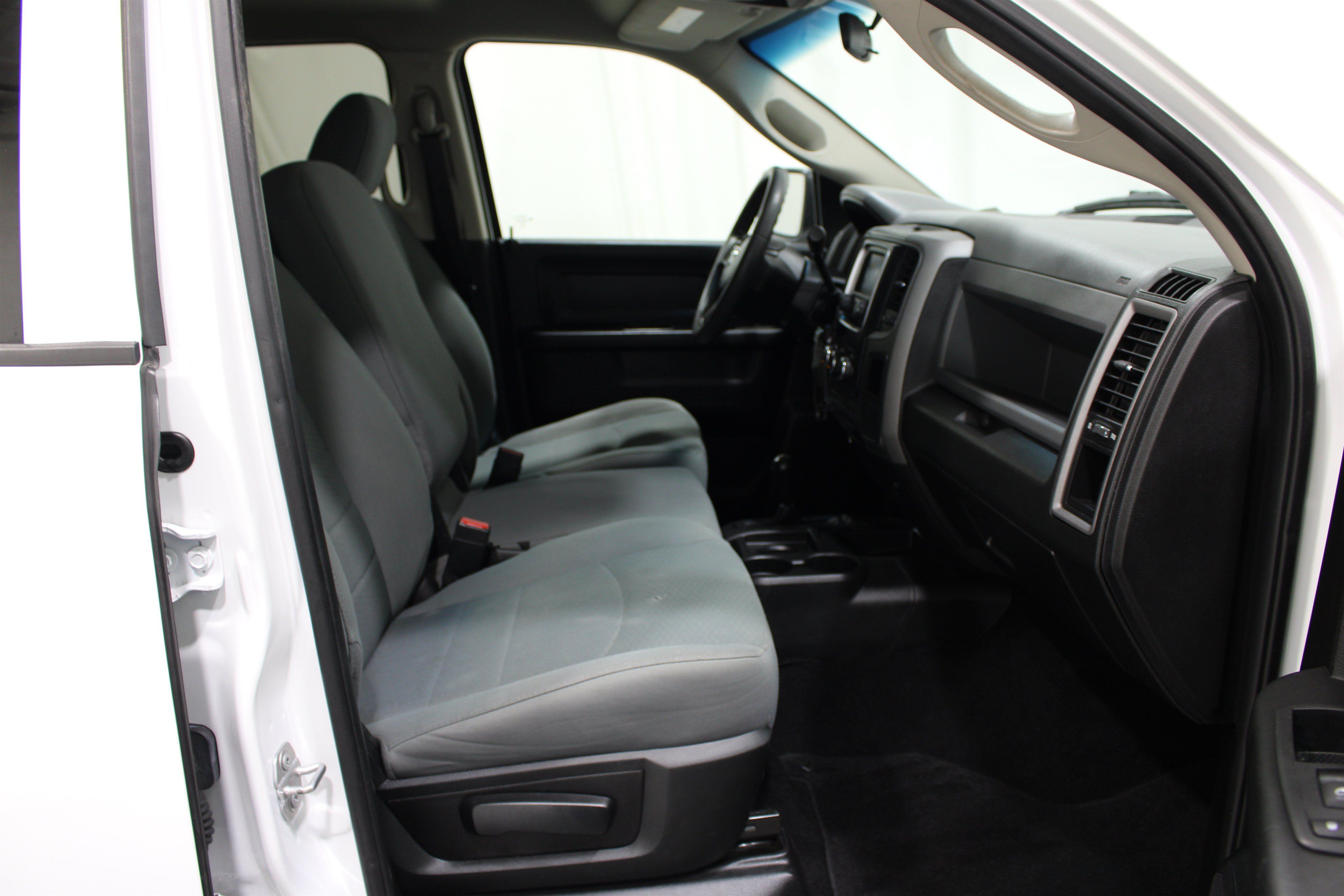 Used 2018 RAM 2500 Tradesman w/ Chrome Appearance Group AWD/4WD image 22