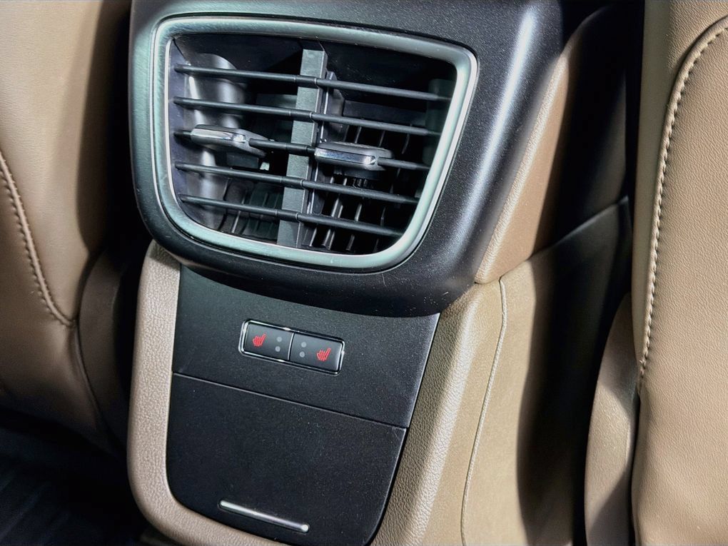 Used 2017 Lincoln MKX Reserve w/ Driver Assistance Package FWD image 32