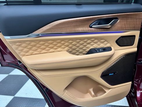 New 2026 Jeep Grand Cherokee Summit image 13