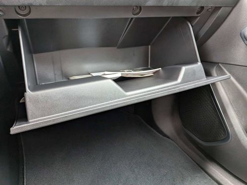 Used 2025 GMC Acadia Elevation image 23