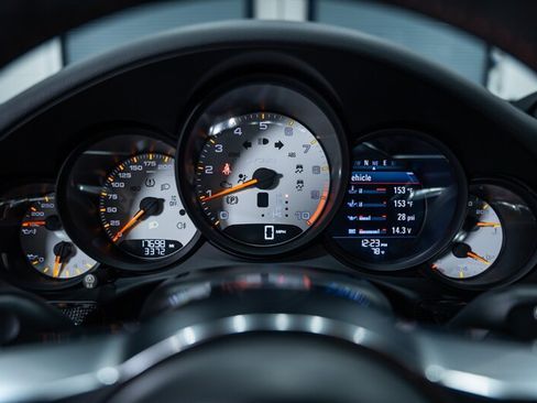 Used 2016 Porsche 911 GT3 RS RWD image 17
