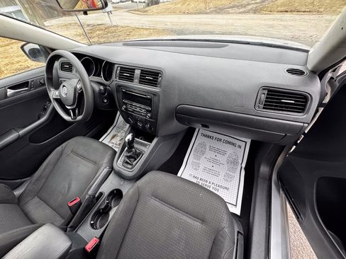 Used 2015 Volkswagen Jetta S image 19