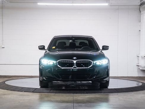 Used 2025 BMW 330i Sedan w/ Convenience Package RWD image 2