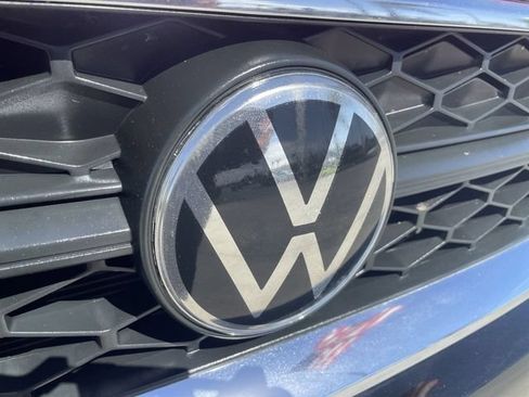 Used 2022 Volkswagen Taos SE FWD image 30
