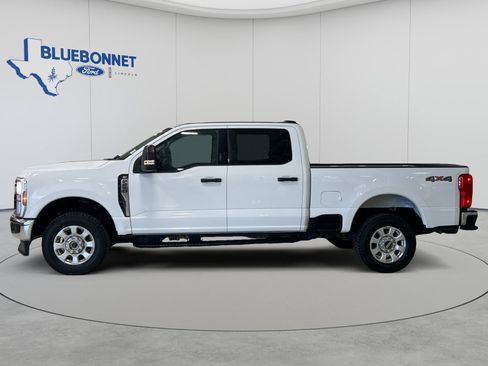 Used 2024 Ford F250 XLT AWD/4WD image 8