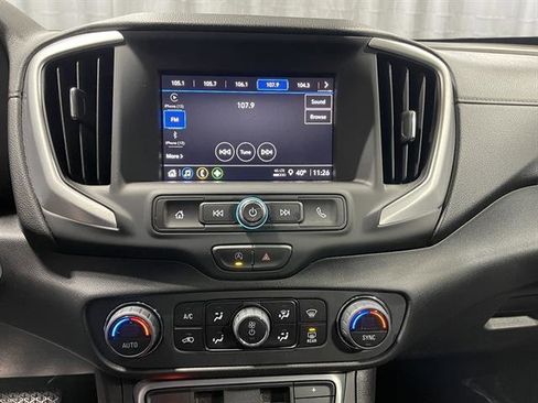 Used 2024 GMC Terrain SLE w/ Driver Convenience Package image 33