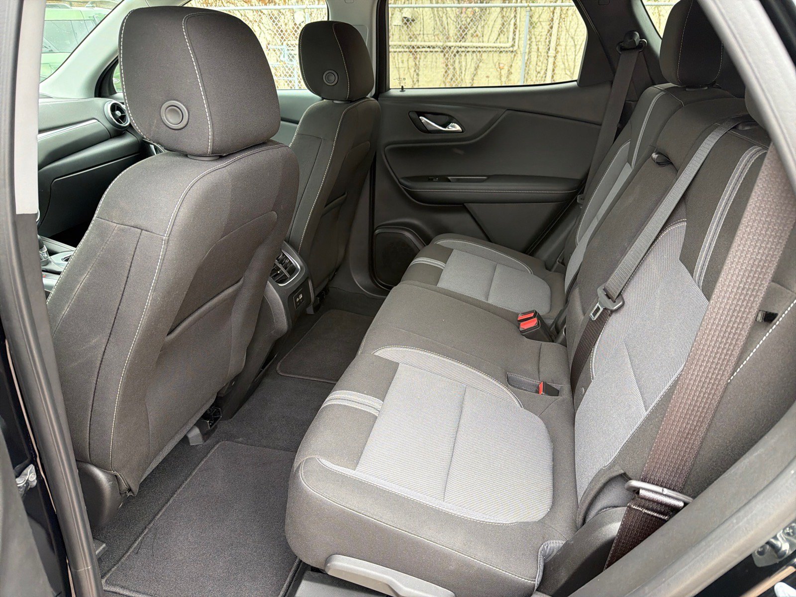 Used 2025 Chevrolet Blazer LT FWD image 10