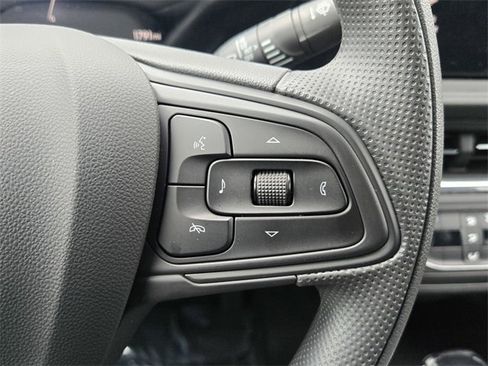 Used 2026 Buick Envista Preferred w/ Advanced Safety Package image 19