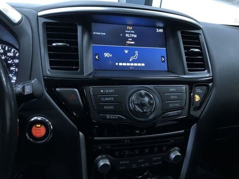 Used 2017 Nissan Pathfinder SV w/ SV Cold Weather Package image 27