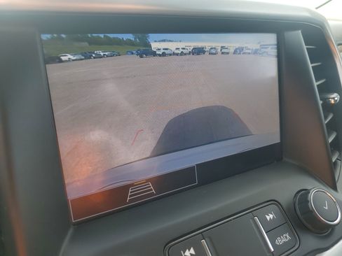 Used 2021 GMC Acadia SLE FWD image 22