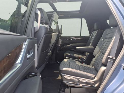 Used 2021 Cadillac Escalade Sport Platinum RWD image 12