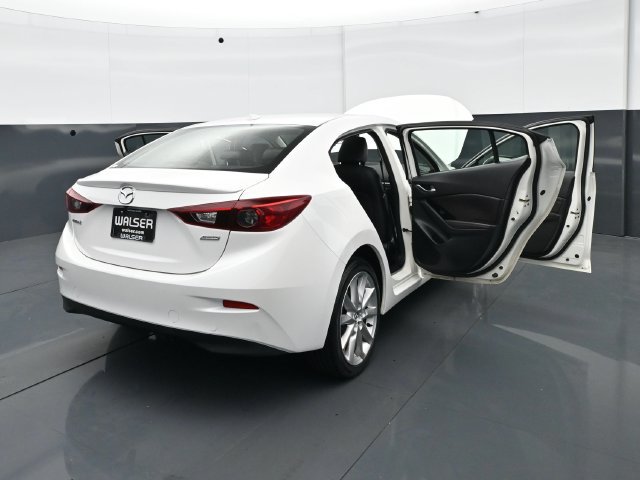 Used 2017 MAZDA MAZDA3 Touring w/ Popular Equipment Package FWD image 31