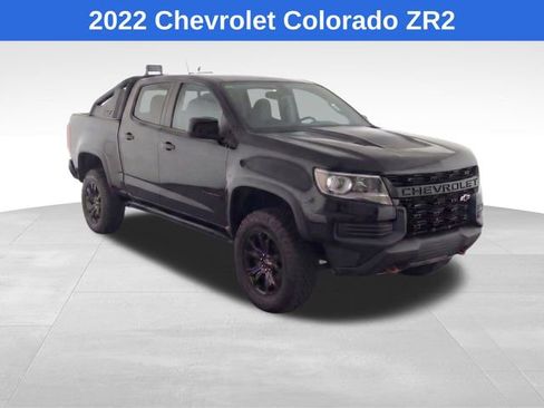 Used 2022 Chevrolet Colorado ZR2 w/ ZR2 Midnight Special Edition AWD/4WD image 2