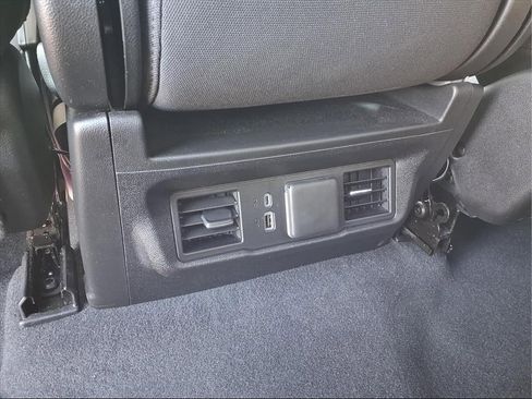 Used 2023 GMC Sierra 1500 SLE image 23