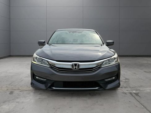 Used 2017 Honda Accord EX-L image 2