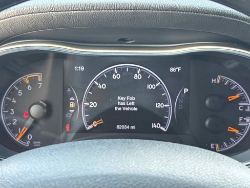 Used 2017 Jeep Grand Cherokee Overland w/ Jeep Active Safety Group image 28