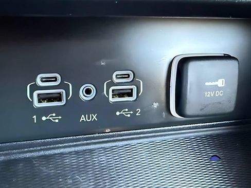 Used 2025 Jeep Grand Cherokee Altitude AWD/4WD image 19