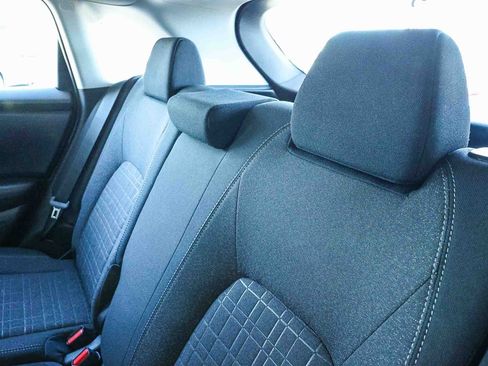 Used 2025 Honda HR-V LX image 24