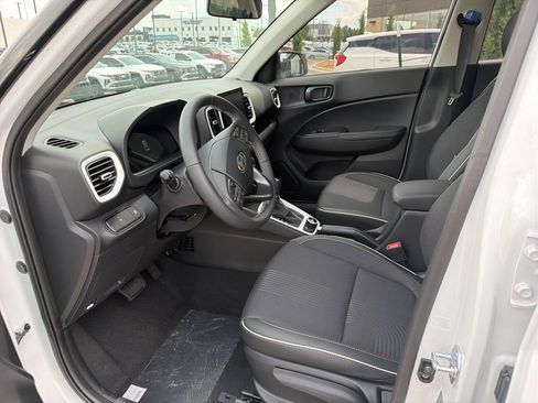 New 2026 Hyundai Venue SEL FWD image 8