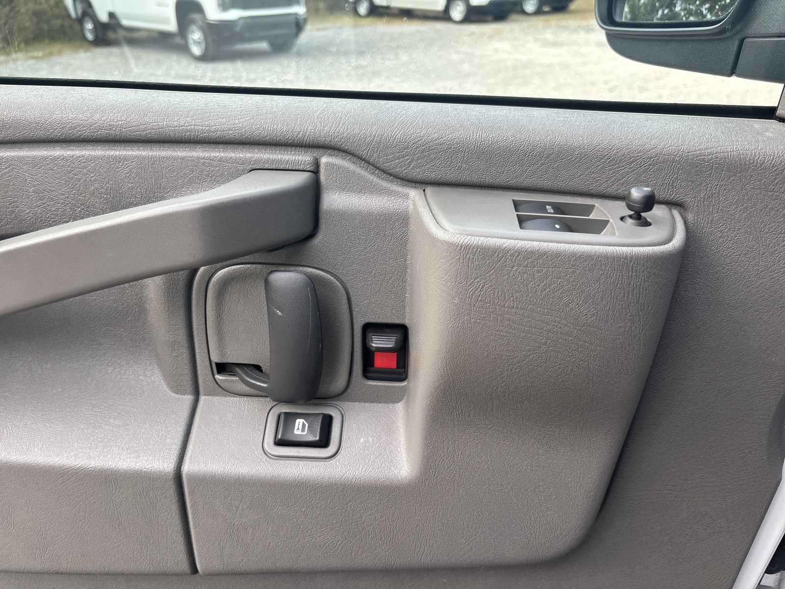Used 2025 GMC Savana 2500 w/ Driver Convenience Package RWD image 16