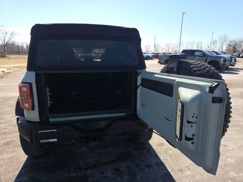 Used 2023 Ford Bronco Wildtrak image 8