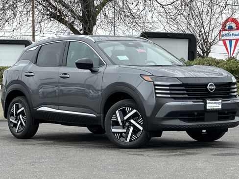 New 2026 Nissan Kicks SV image 2