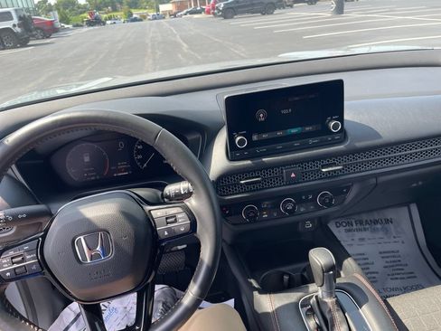 Used 2023 Honda HR-V Sport image 16